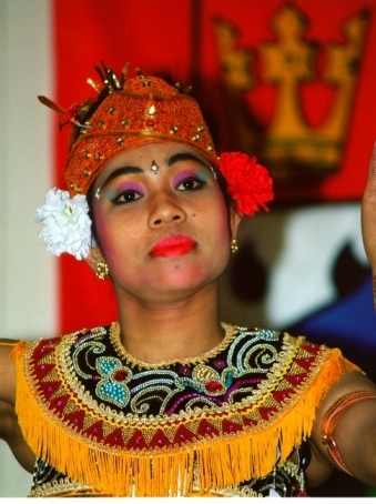 Nyoman Suyadni Mindhoff - balinesische Tnzerin - der Panji Semirang Tanz